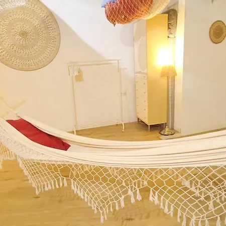 Loft D'artiste Chic Et Boheme Dans Petit Village Proche *