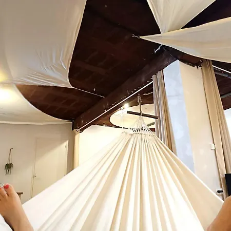 Loft D'artiste Chic Et Boheme Dans Petit Village Proche アパート Saussan