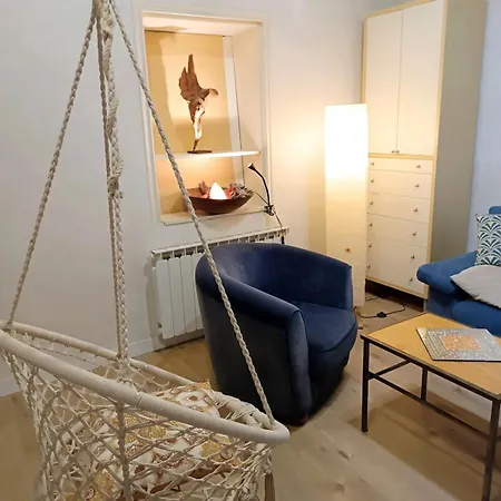 Loft D'artiste Chic Et Boheme Dans Petit Village Proche Lägenhet